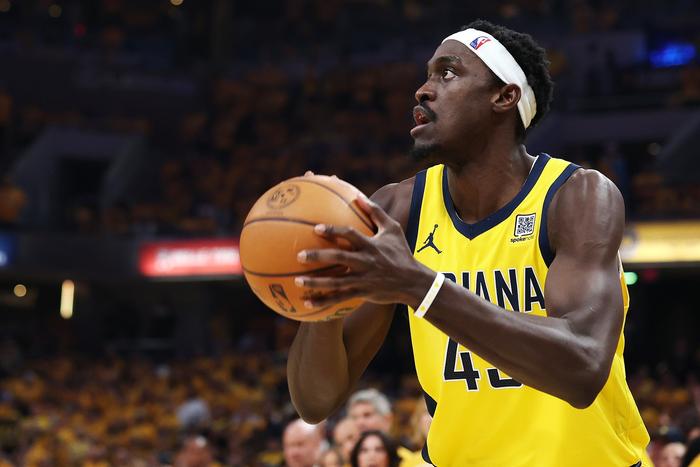 关于西亚卡姆重返赛场，持续失利首场状态出色，巴塞罗那观众沸腾！的信息