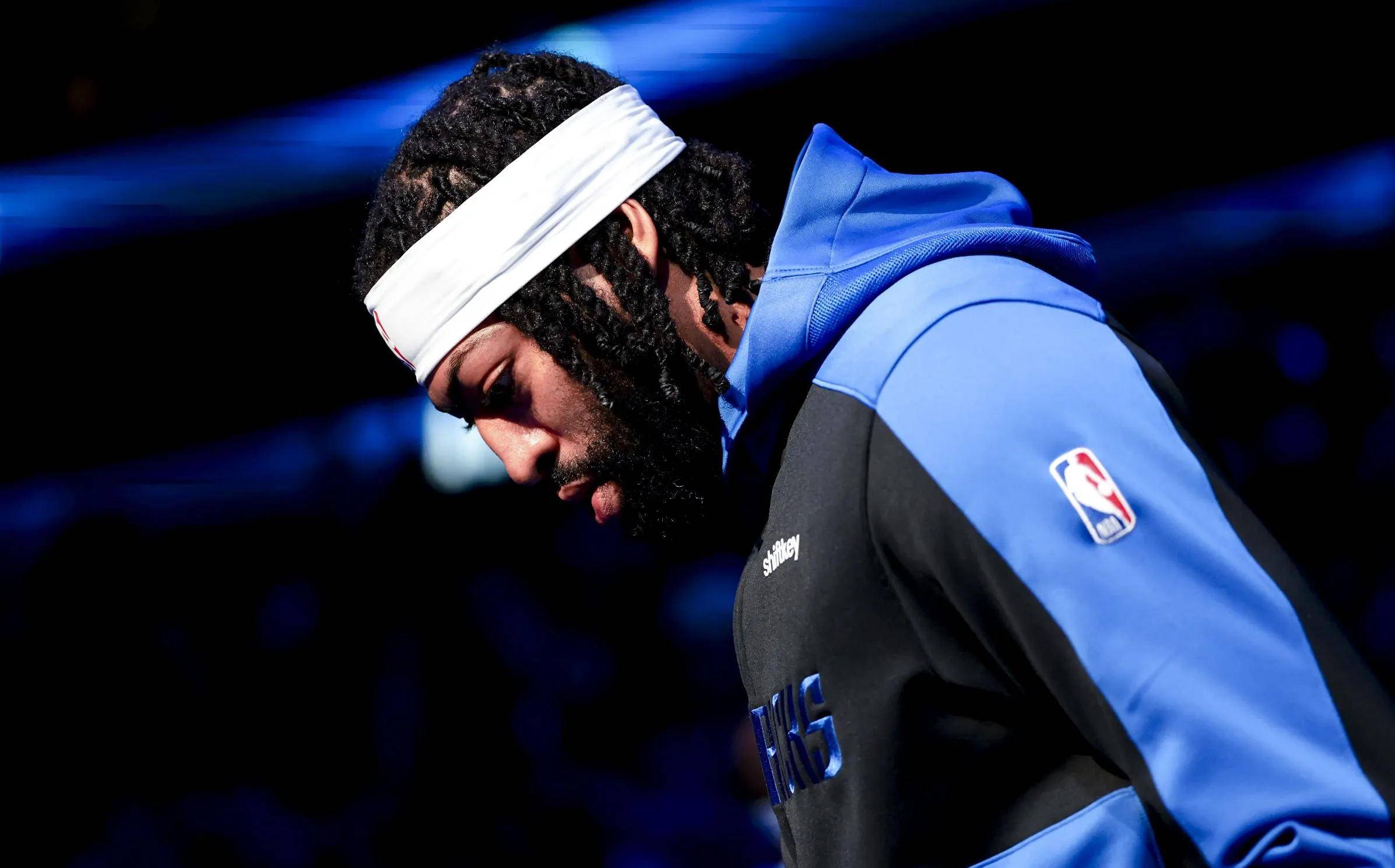 浓眉哥意外战胜澳大利亚队，比赛局势复杂引爆全场！